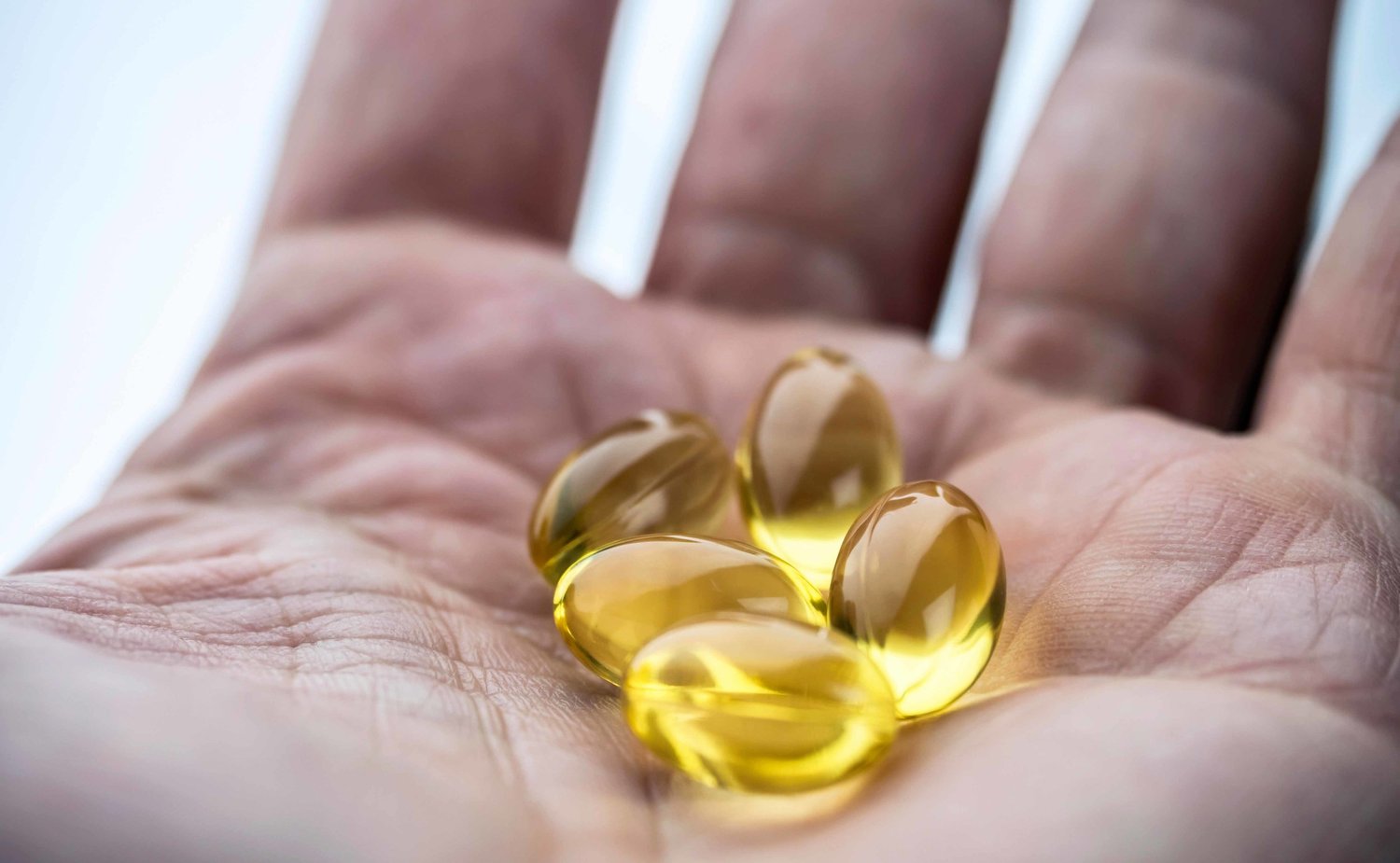 Fish Oil vs Turmeric Who’s the Winner in Addressing Joint Pain?
