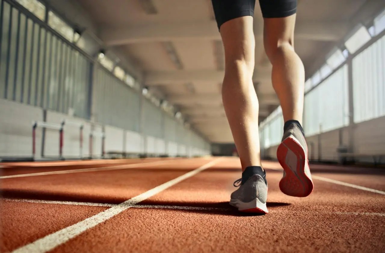 Legs-exercising-on-track