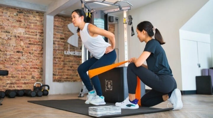 shoulder-pain-therapy-rehabilitative-exercises-2